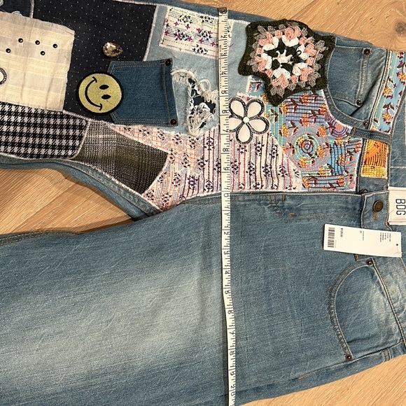 BDG bell bottom jeans size 31 never worn brand new - Picture 7 of 8